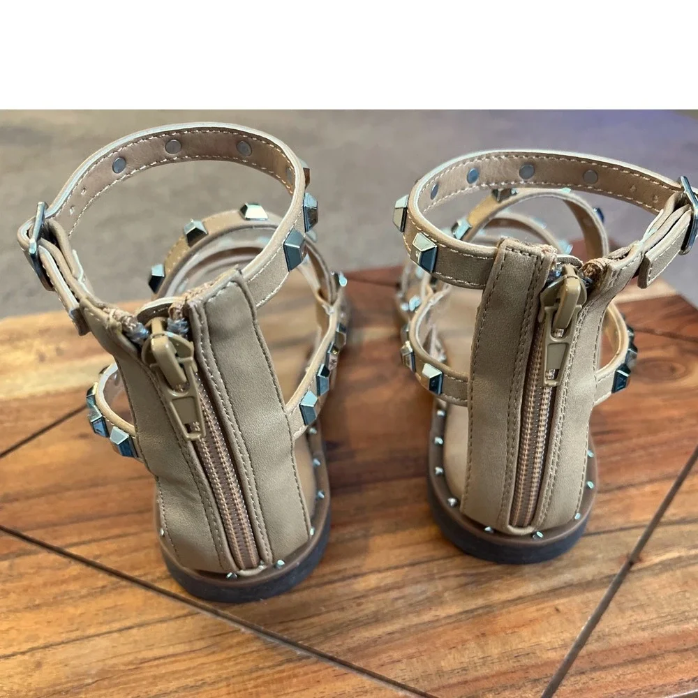 Steve Madden JTRAVEL Tan Studded Gladiator Sandals Girls Size 2‎ NWB